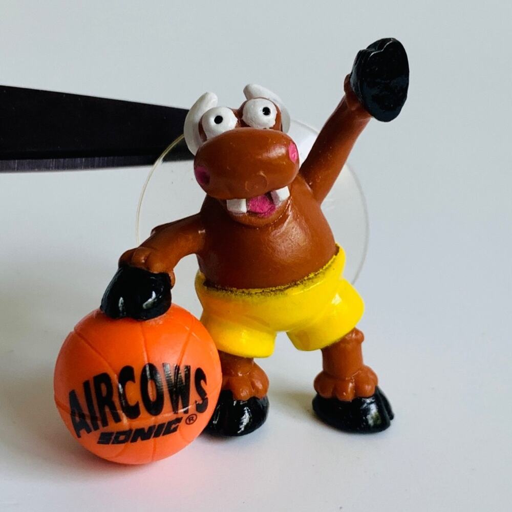 NEW 1996 Aircows Cow Basketball Suction Cup Figurine